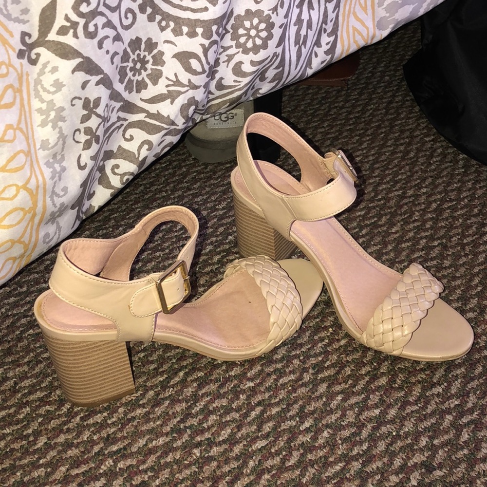 LIKE NEW Charlotte Russe Sandal Heels - fits 8-9
